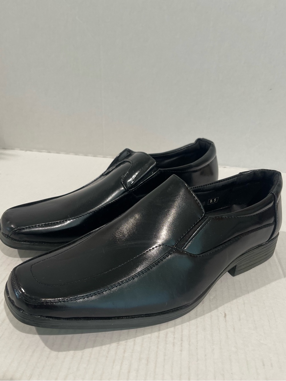 Men’s Royal Shoes Black Faux Leather Business Casual Loafers Size 9.5 US!